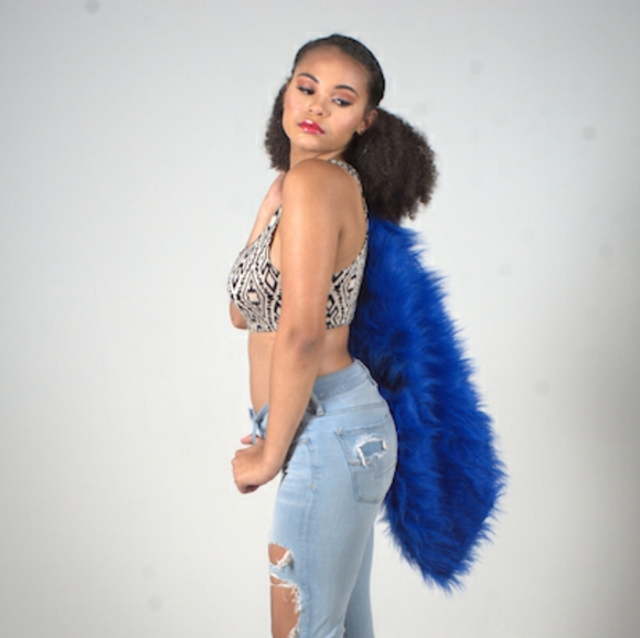 3/$10 Aztec crop top - Picture 5 of 6